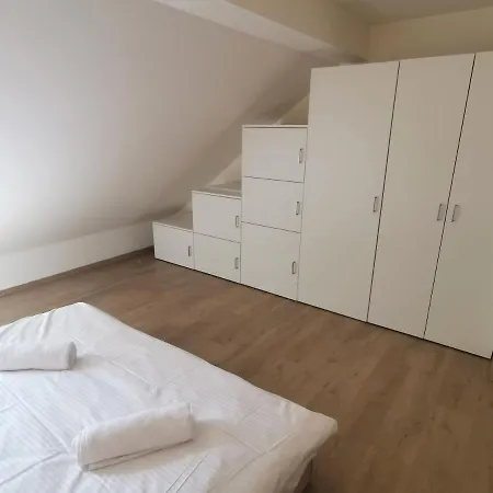 Apartman Kvilda Gallery דירה קבילדה
