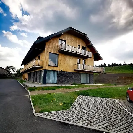 Apartman Kvilda Gallery דירה קבילדה